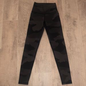 CAMO HIGH WAISTED LEGGINGS